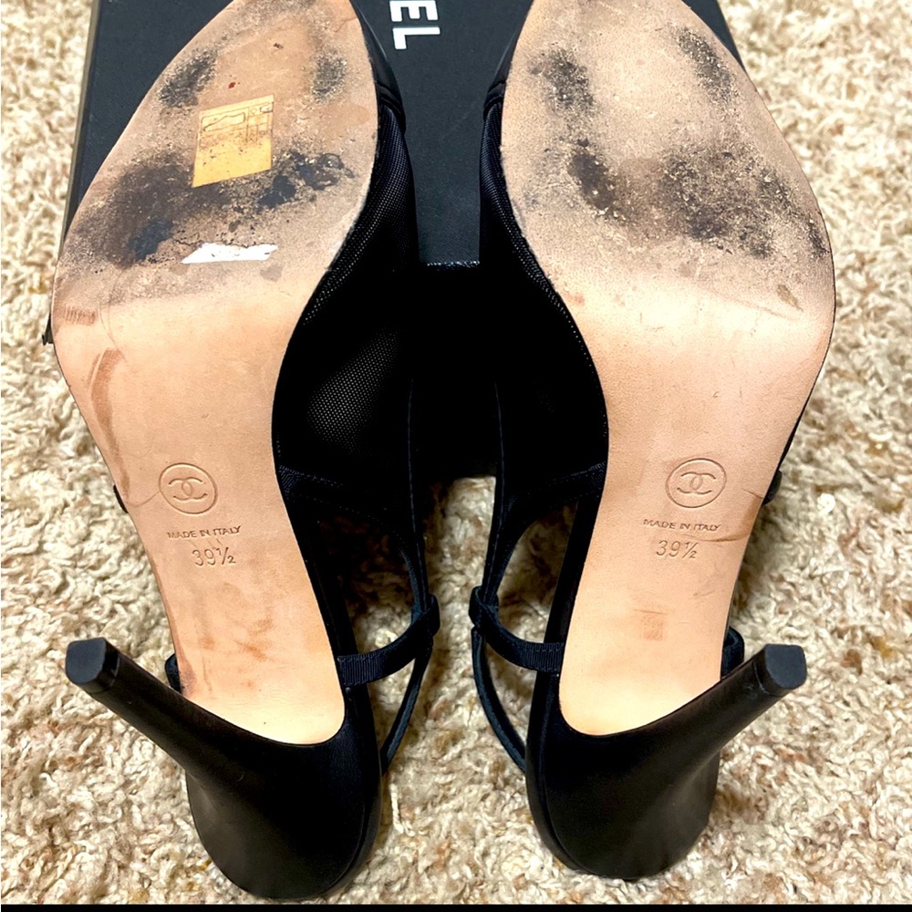 Chanel black sling back heels - Picture 4 of 4